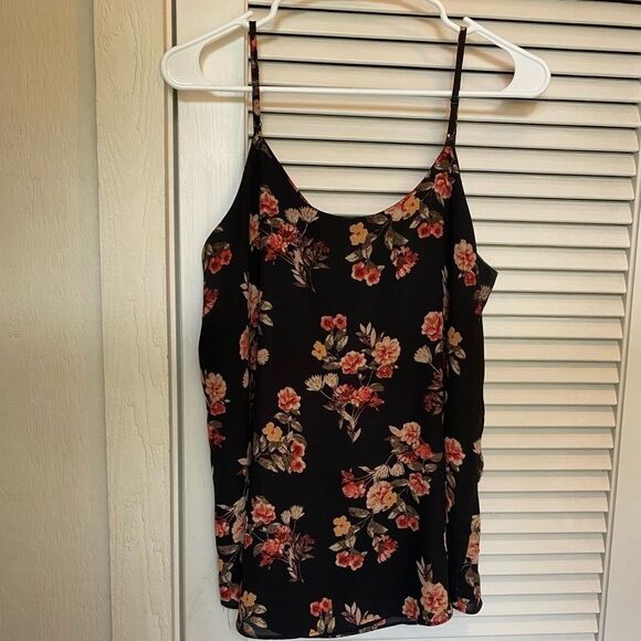 PINK Republic Black Floral Lined Swing Tank‎ Top - Picture 8 of 9